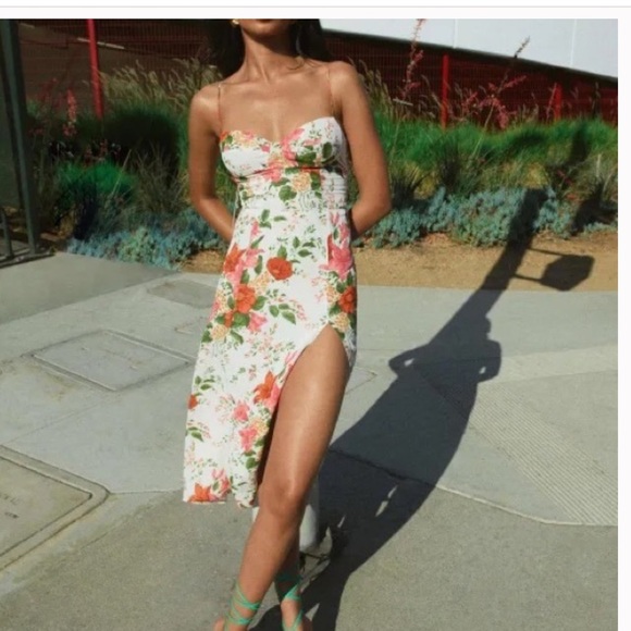 Reformation Floral Reformation The Juliette
Dress in Tropique size 0 - Picture 4 of 15